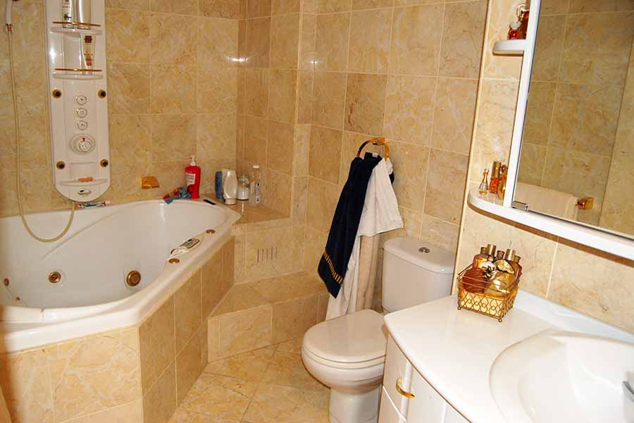 La baignoire d'angle